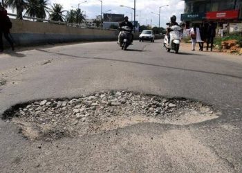 Taking Action Against Crumbling Roads: Citizens Can Now File FIRs for Pothole-Related Accidents