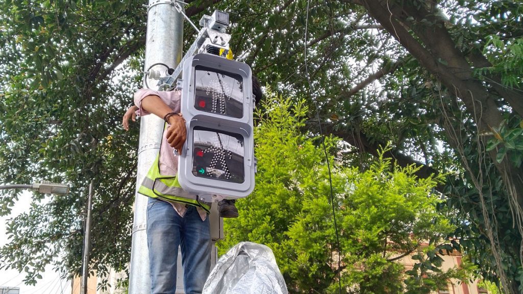 new traffic signals in bangalore