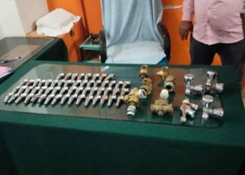 Two men steal bathroom fittings from Bengaluru trains