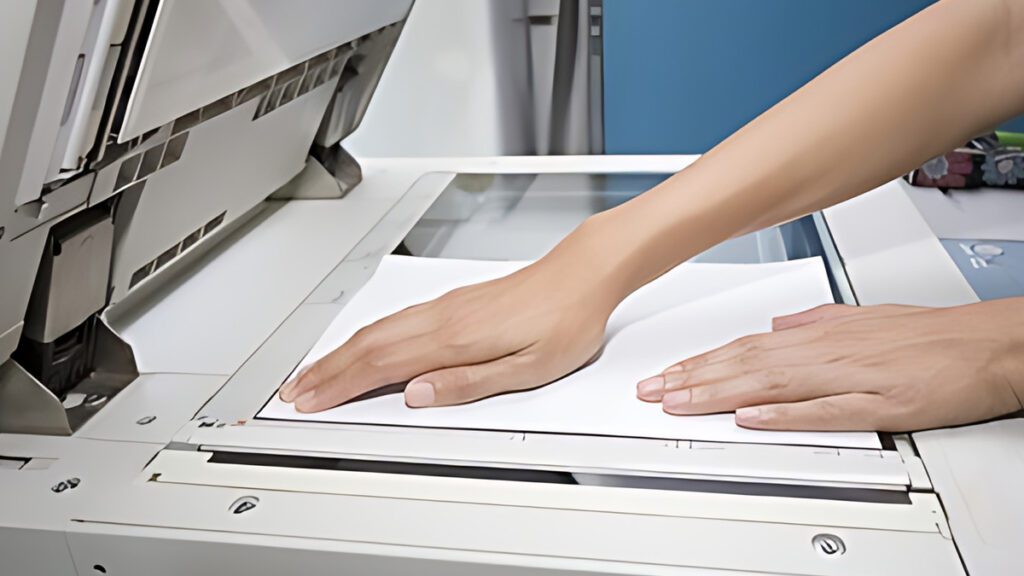 Xerox shop owner refuses to refund 3 rs to the customer consumer court penalty 25,000rs to the Xerox shop owner fine