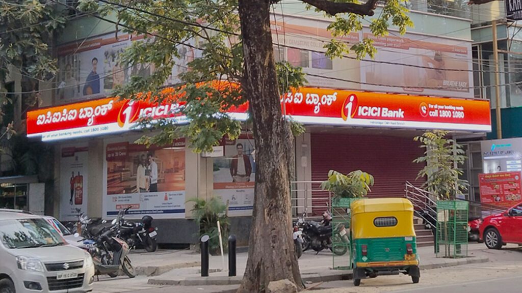 Consumer Court imposed a Fine on ICICI Bank CMH Road Indiranagar Bangalore sunil kumar Advocate renu Bengaluru penalty