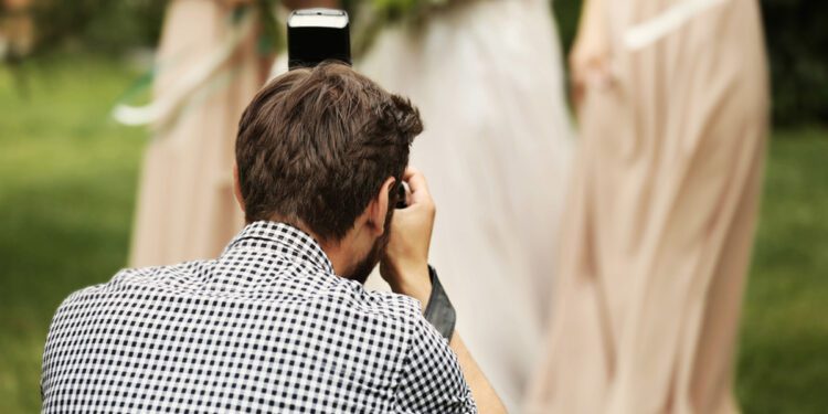 Bengaluru Consumer Court fined Wedding Photographer Anand Nallapete for not delivering timely photos and videos Gayathri B G